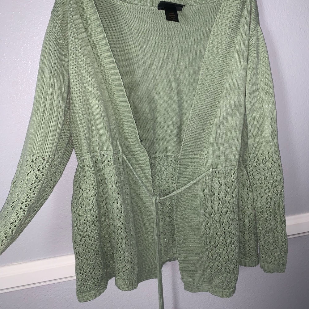 Front tie knit top! 💚